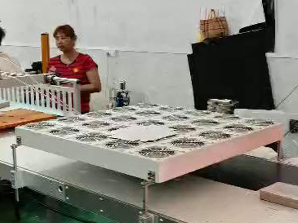 绿茵体育生产礼品盒